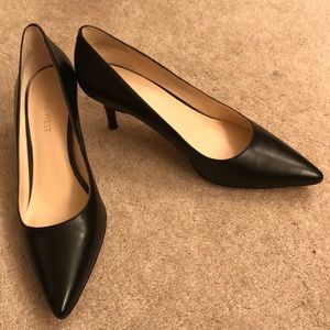 Nine West mid heel pump
